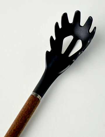 Golby Makarna Kepçesi Siyah (32x6 cm)