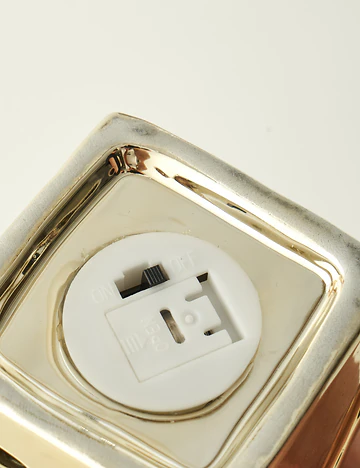 Home Yılbaşı Ledli Aydınlatma Gold (7x6x8 cm)