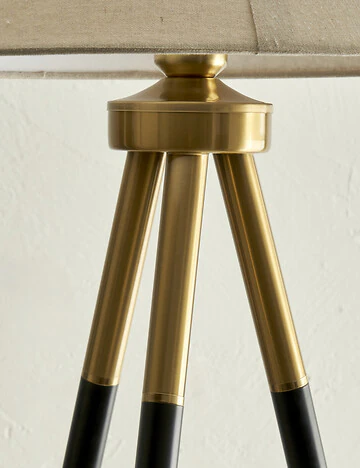 Belvano Siyah-Eskitme Tripod Lambader Siyah (45x143 cm)