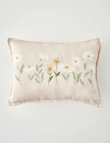 Daisy Volanlı Kenar Nakışlı Dekoratif Yastık Kılıfı Bej (35x50 cm)